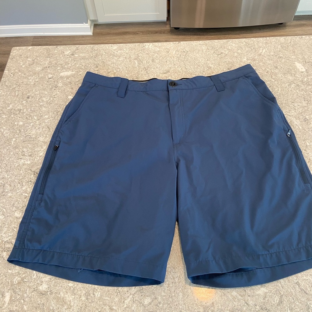 Orvis Mens Navy Shorts—40 Waist
